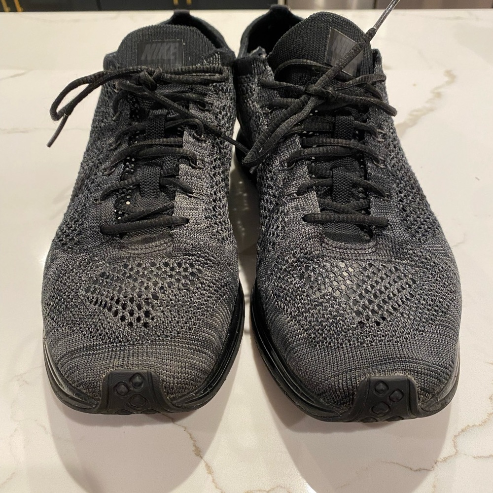 Nike Flyknit Racers sz10